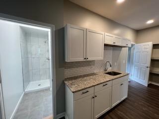 Primary Photo - 1233 Eggert Rd