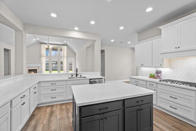 Building Photo - 28348 Sterling Oak Dr