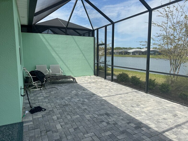 Building Photo - 432 Good Life Wy