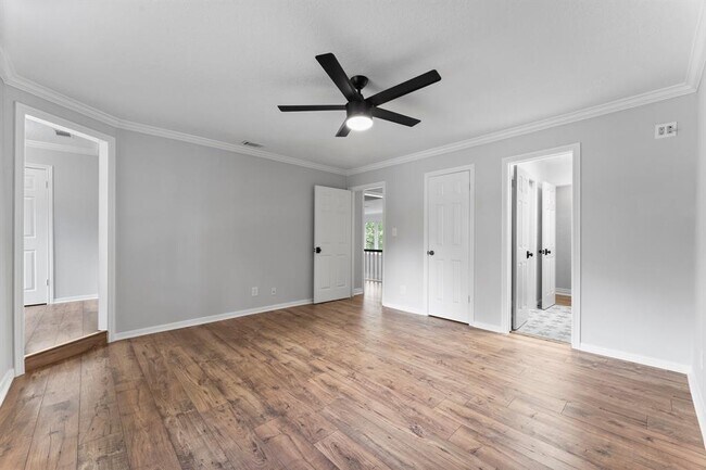 Building Photo - 8911 Tranquil Park Dr