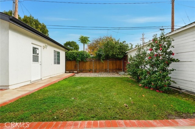 Building Photo - 216 N Catalina St