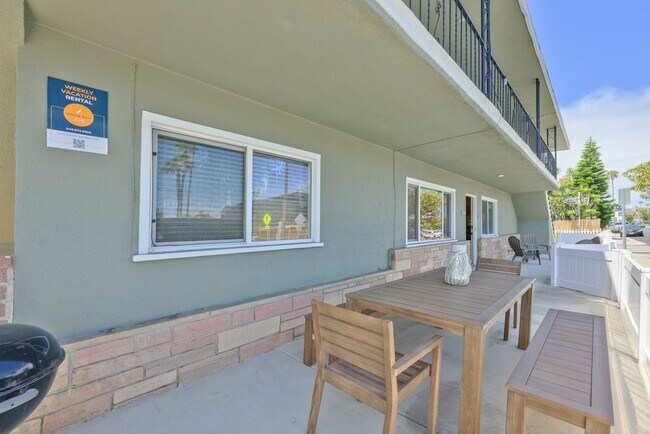 Building Photo - 1727 W Balboa Blvd