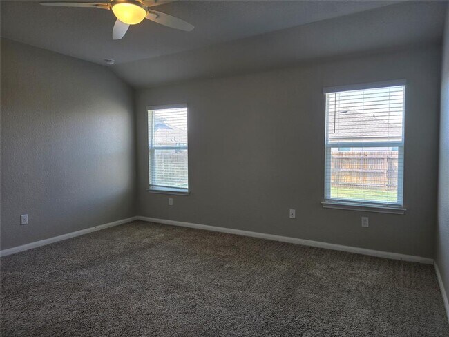 Building Photo - 101 Stellamar Dr