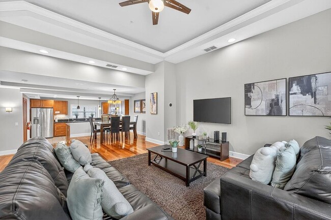 Building Photo - 14525 Damai Ln