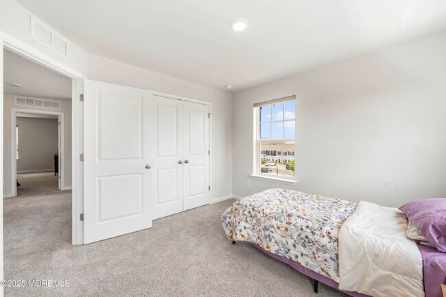 Building Photo - 64 Wembley Wy