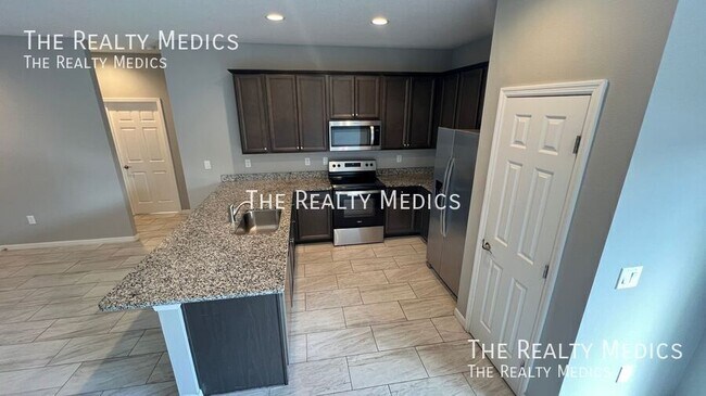 Building Photo - 1161 Yager Rd SE