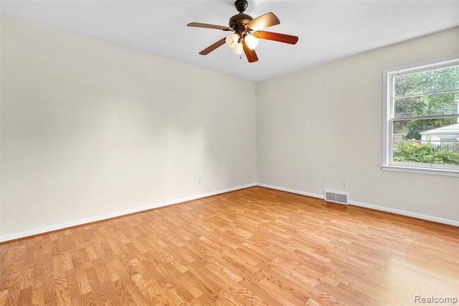 Building Photo - 1121 N Lafayette St