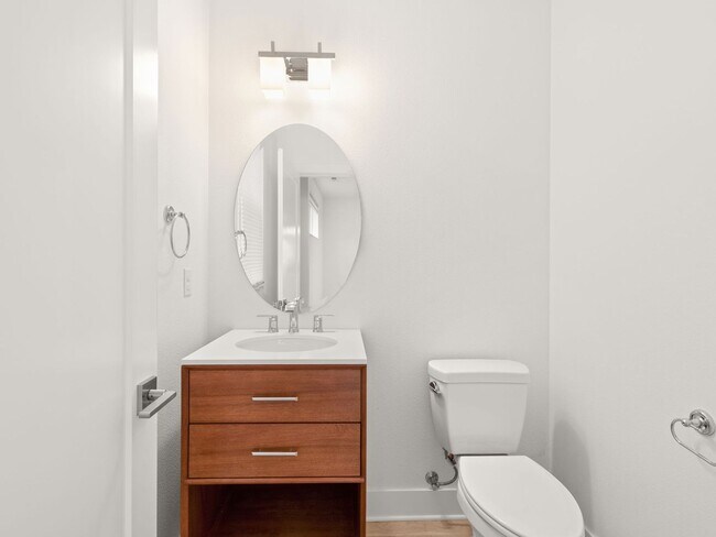 Building Photo - Stunning, Modern 4 bed home with attached ADU in King Neighborhood - AVAILABLE NOW!!