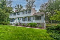 Building Photo - 85 Thayer Dr