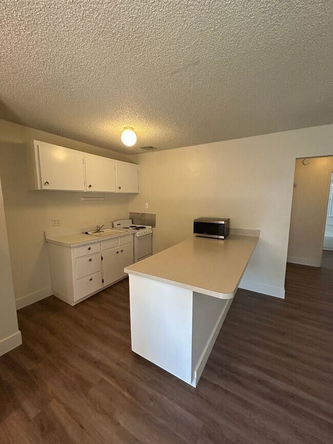 Building Photo - 618 Rancheria Dr