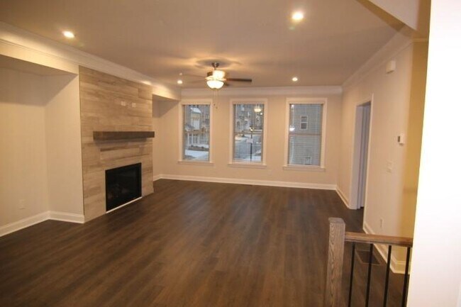Building Photo - 1329 Rosen Rd