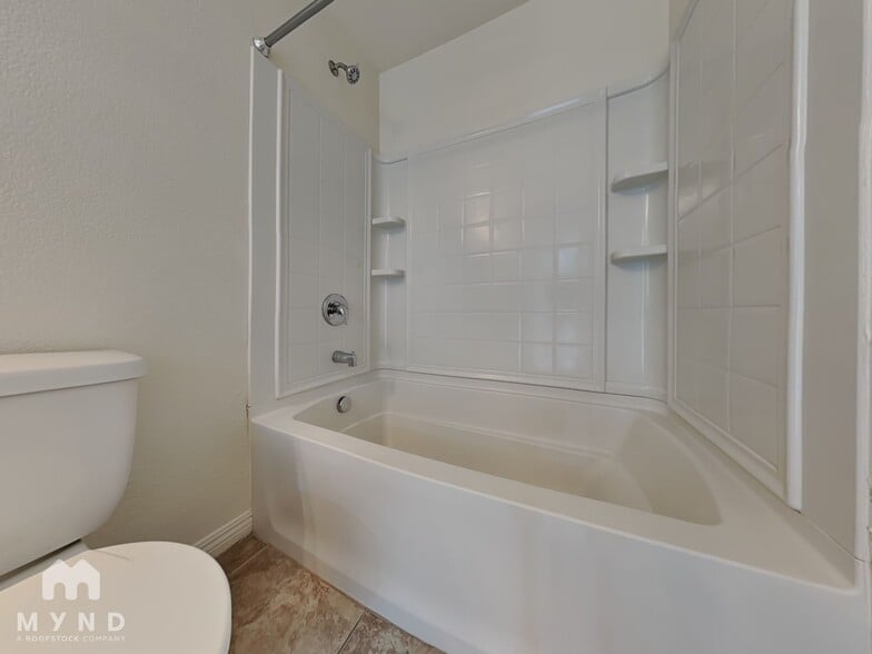 Building Photo - 10709 Dobbs Ave