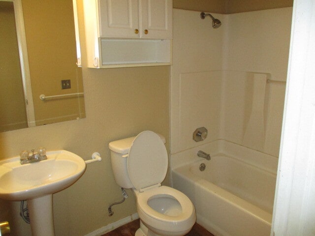 Building Photo - 1936 Lariat Cir