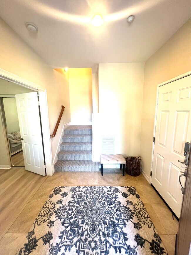 Designer entry - 10545 Zenor Ln