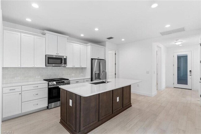 Building Photo - 4580 Skysail Dr