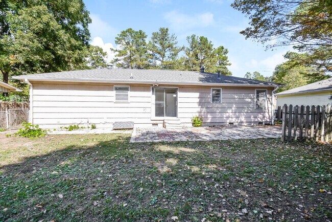 Building Photo - 1217 5 Mile Rd