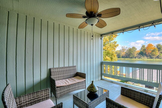 Building Photo - 110 Riverbend Dr