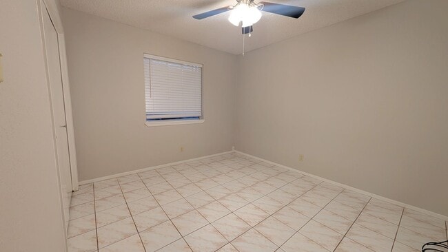 Building Photo - 5913 Sunrise Blvd