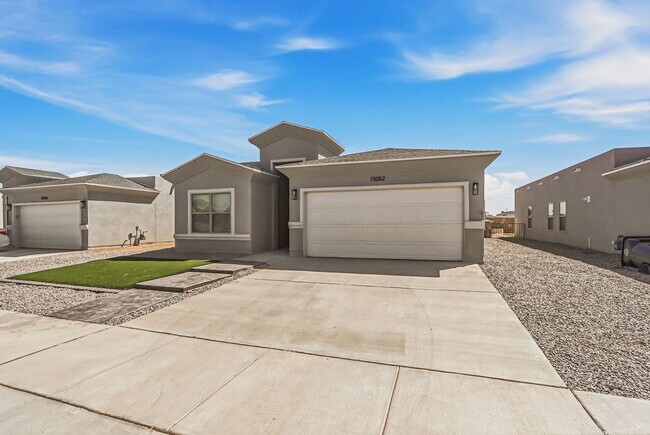 Building Photo - 15052 Destination Ave