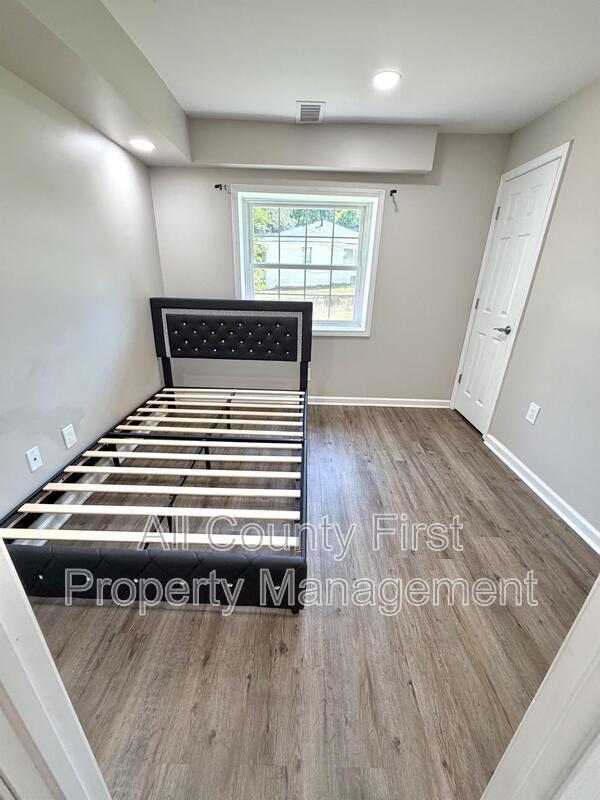 Building Photo - 1093 Fayetteville Rd SE