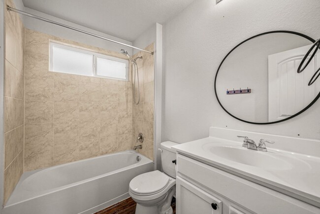 Building Photo - First time rental!