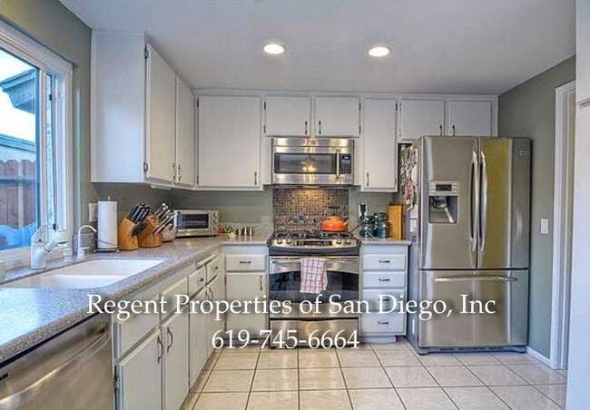 Building Photo - 2739 Caminito Verdugo
