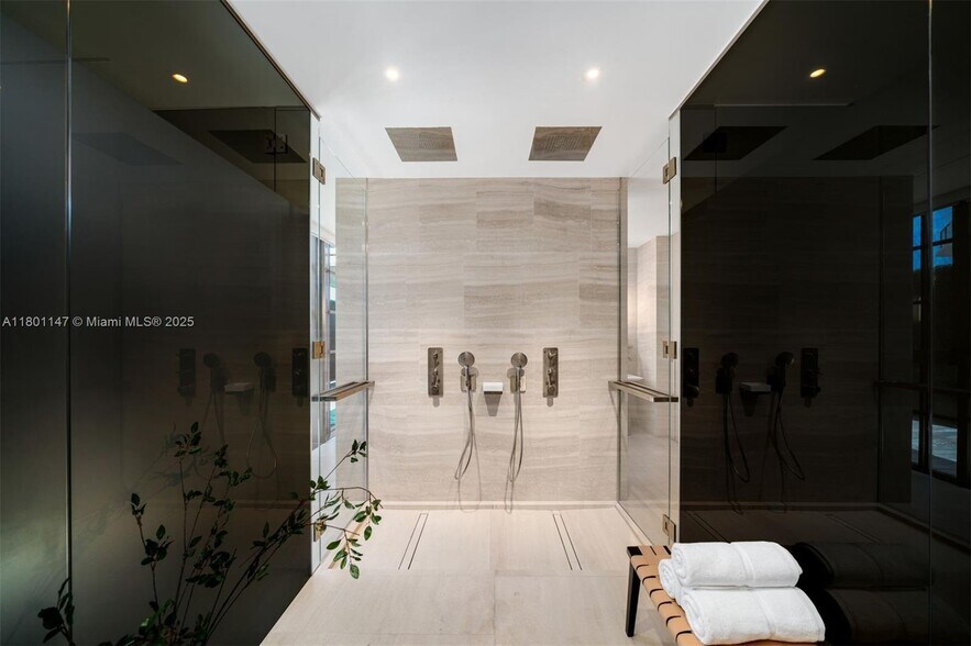 Building Photo - 8955 Collins Ave