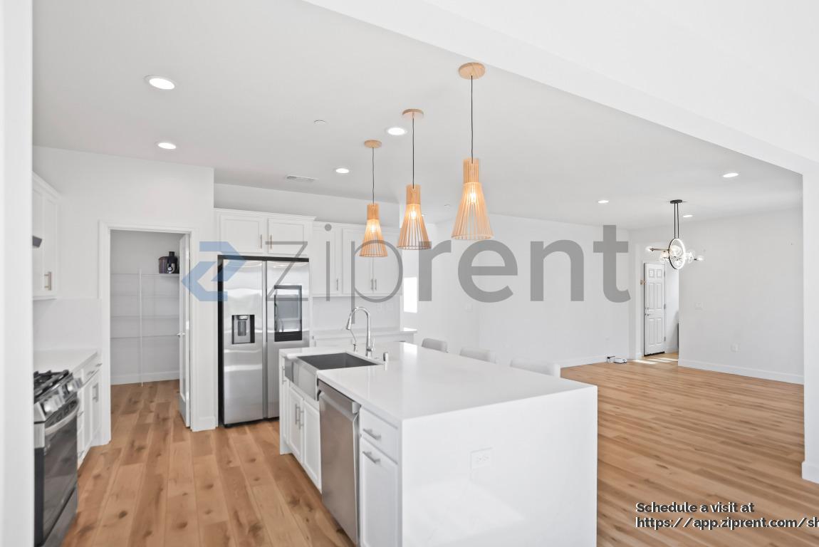 Building Photo - 4124 Maddy Ave