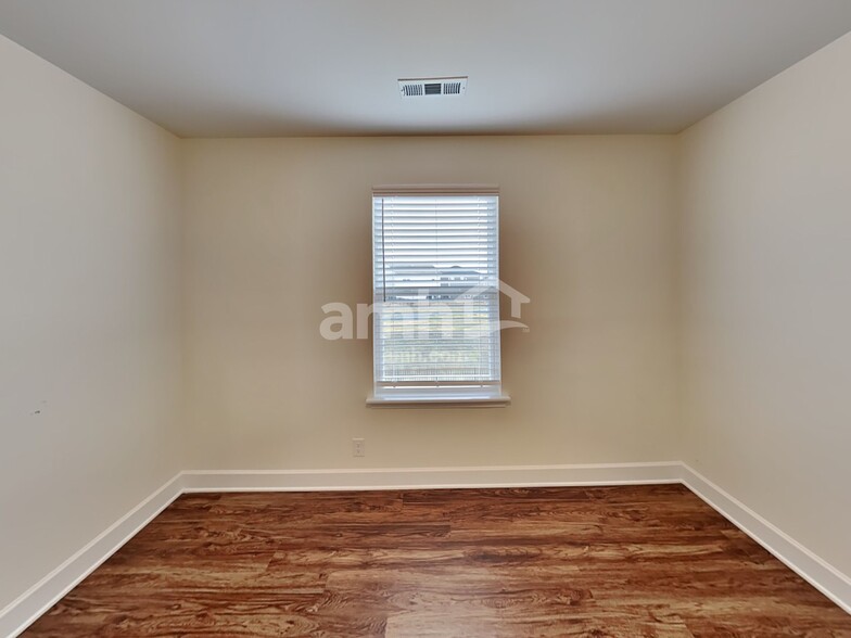 Building Photo - 4766 Chutney Dr