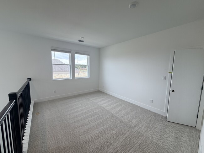 Building Photo - 405 Bauer Lp