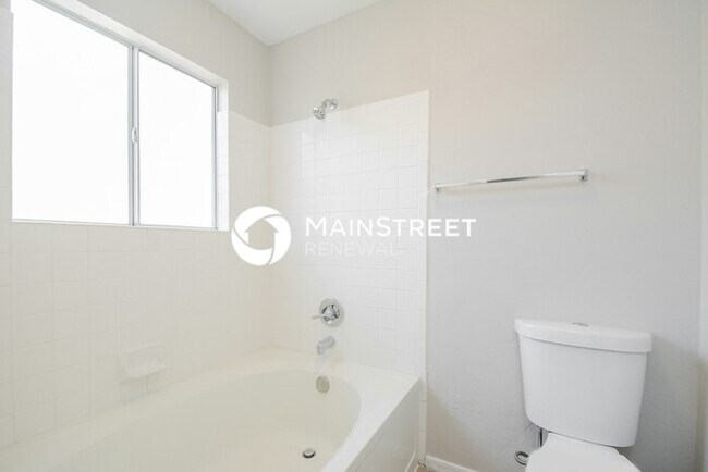 Building Photo - 3 Bedroom Pet-Friendly Home in Tucson, AZ with Main Street Renewal