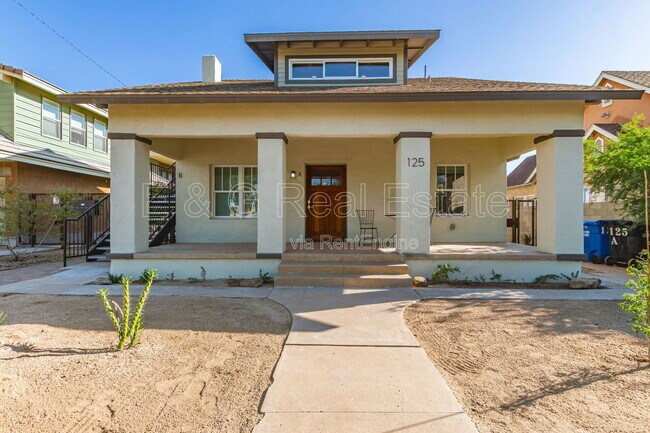 Building Photo - 125 N 11th Ave