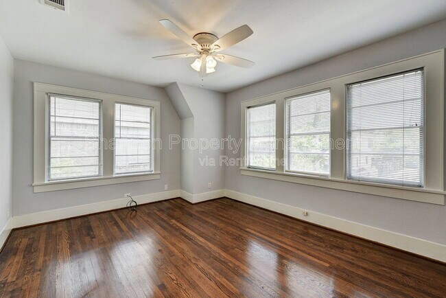 Building Photo - 1748 Hawthorne St