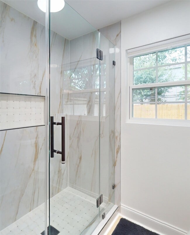 Building Photo - 5731 S Braeswood Blvd