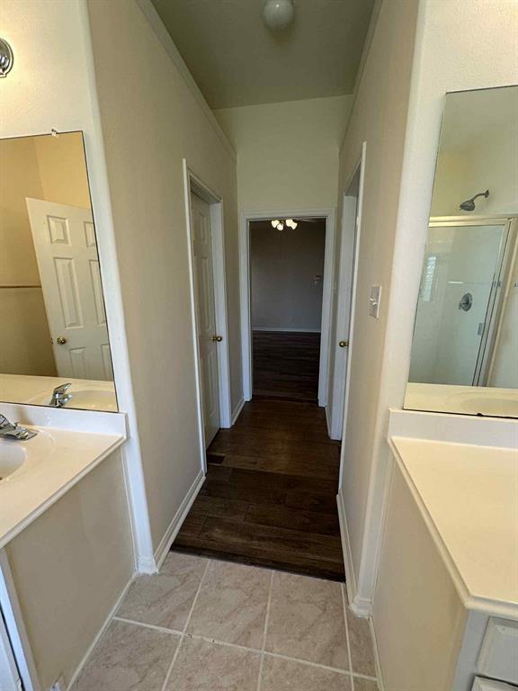 Building Photo - 15215 Millers Run Ln