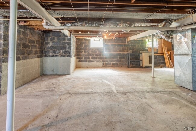 Building Photo - 104 Van Mara Dr