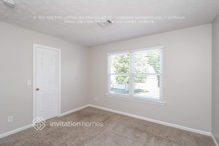 Building Photo - 525 Kensigton Park Dr