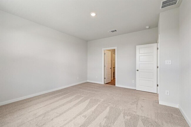 Building Photo - 133 Cutleaf