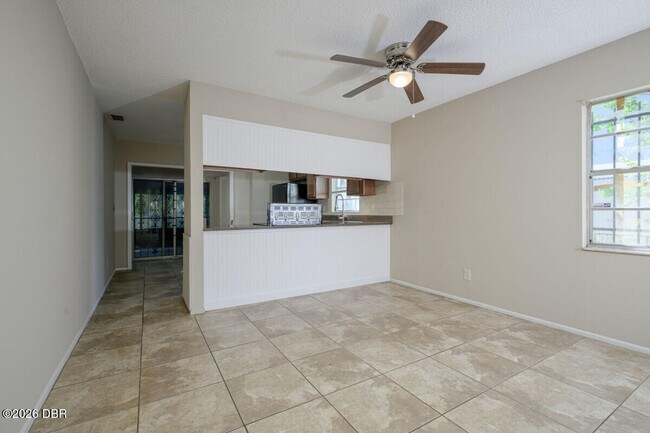 Building Photo - 927 E Millard Ct