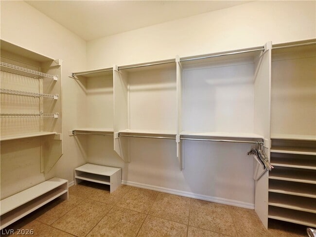 Building Photo - 2312 Perrysburg Dr