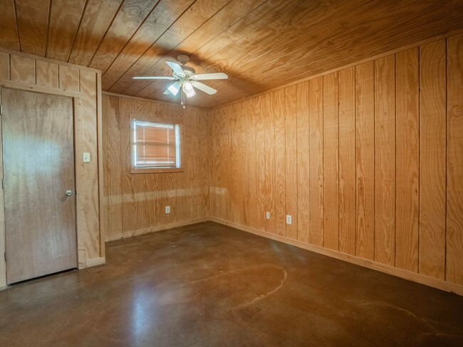 Building Photo - 11671 FM 3025, Unit 2, Stephenville, TX 76401