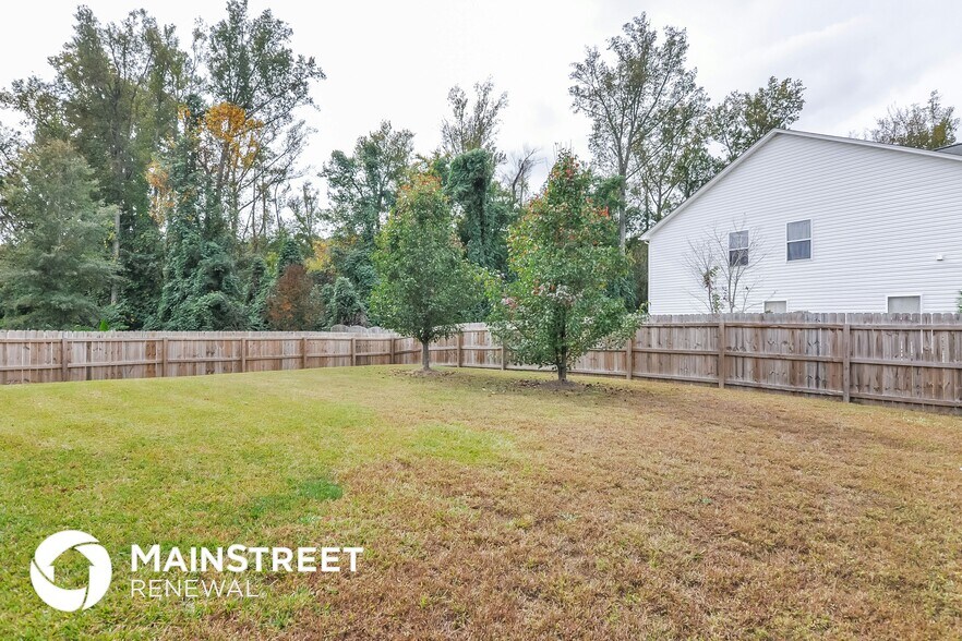 Building Photo - 2423 Quarry Ridge Ln