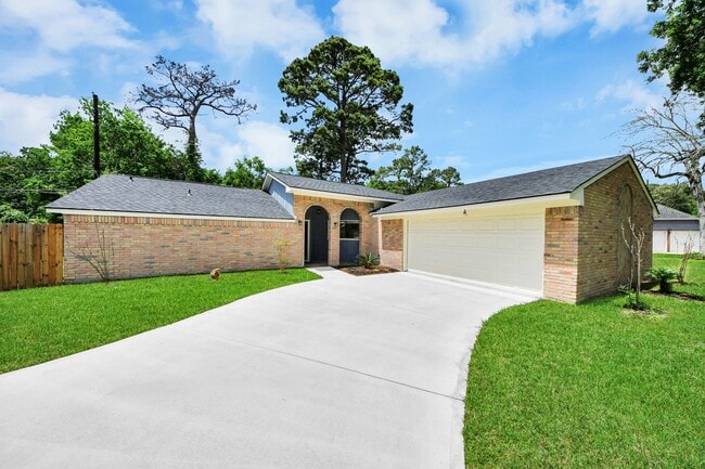 Building Photo - 7427 Willow Oak Dr