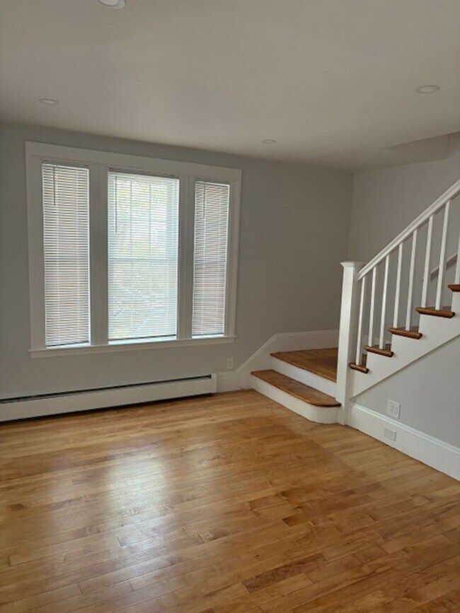 Building Photo - 8-8 Forest St