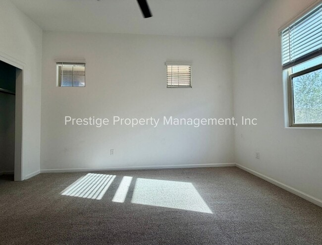 Building Photo - 10848 W Yates Ln