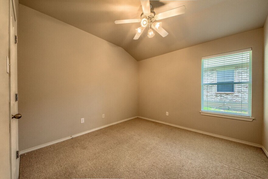 Building Photo - 25614 Texas Ash