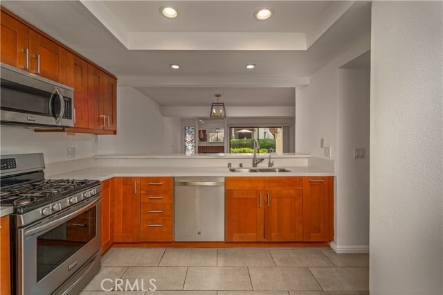 Building Photo - 5720 Owensmouth Ave