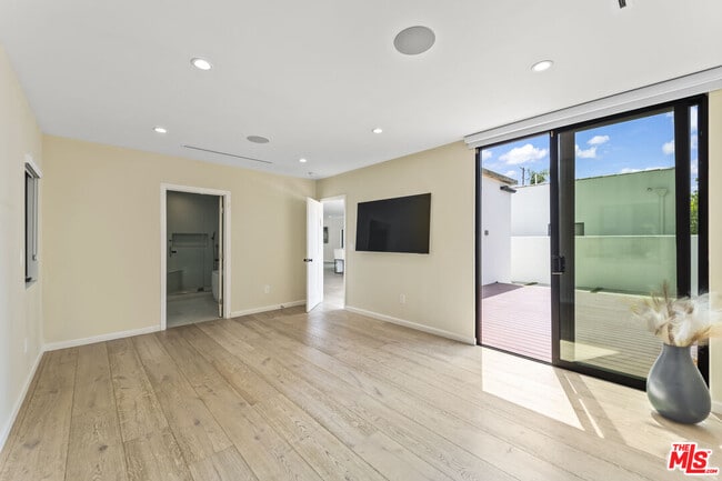 Building Photo - 6459 Colgate Ave