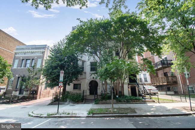 Building Photo - 1403 12th St NW