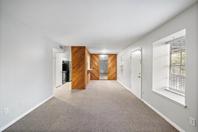 Building Photo - 9009 Gaylord Dr